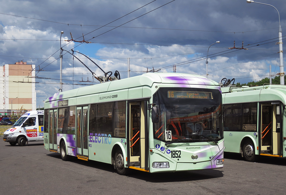 Homiel, BKM 32100D № 1852