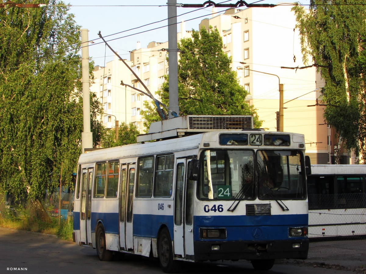 Львів, ЛАЗ-52522 № 046