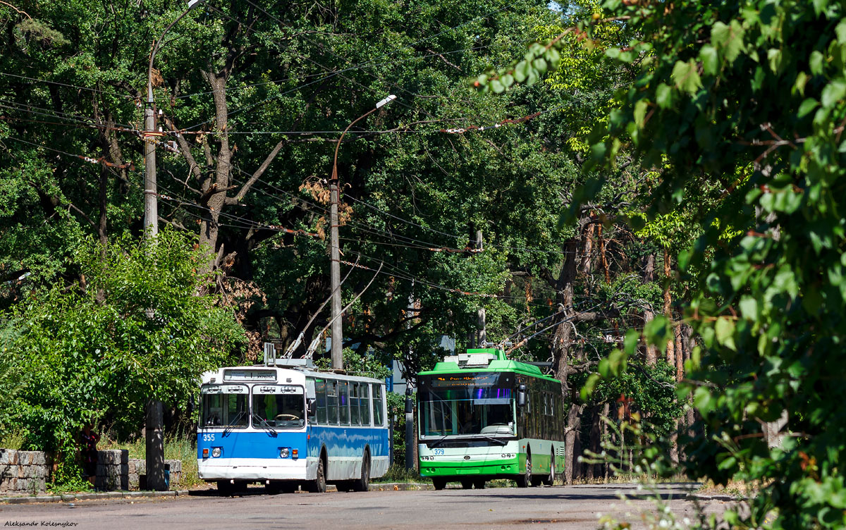 Черкаси, ЗиУ-682Г [Г00] № 355; Черкаси, Богдан Т70117 № 379
