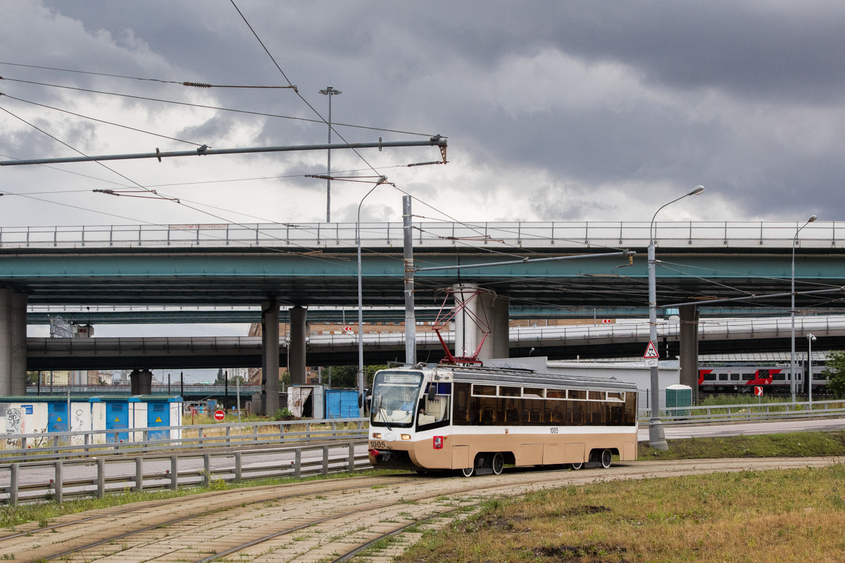 Москва, 71-621 № 1005