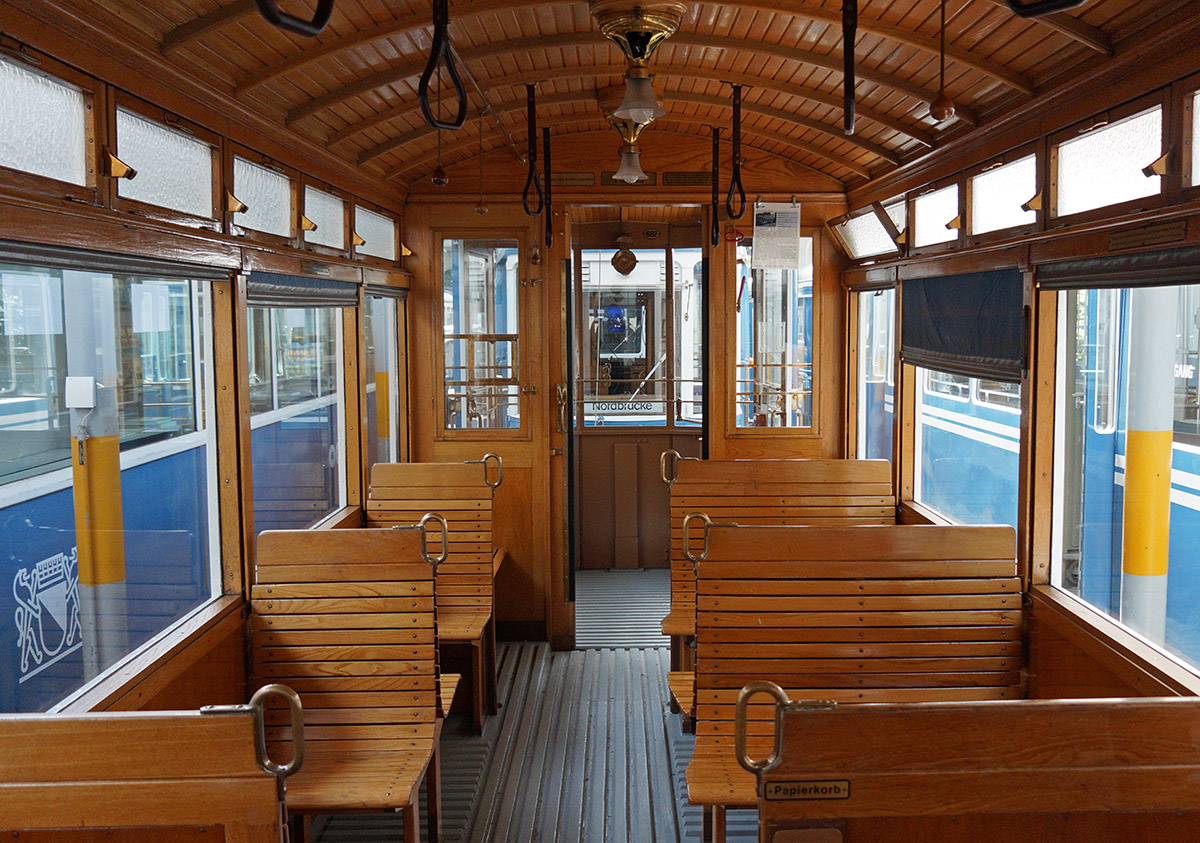 Цюрих, SIG C2 № 687