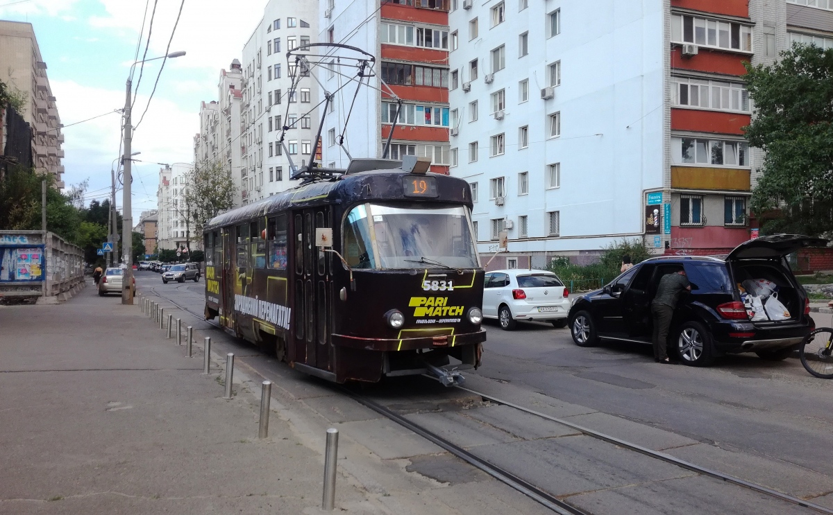 Киев, Tatra T3SU № 5831