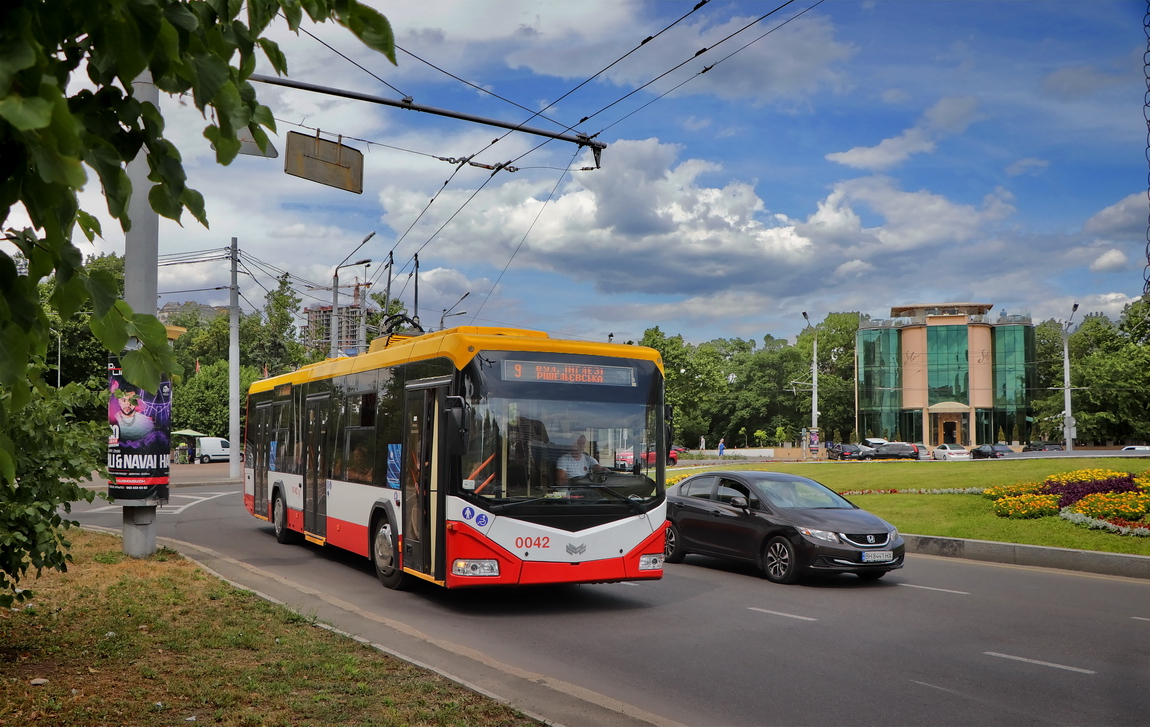 Одесса, БКМ 321 № 0042