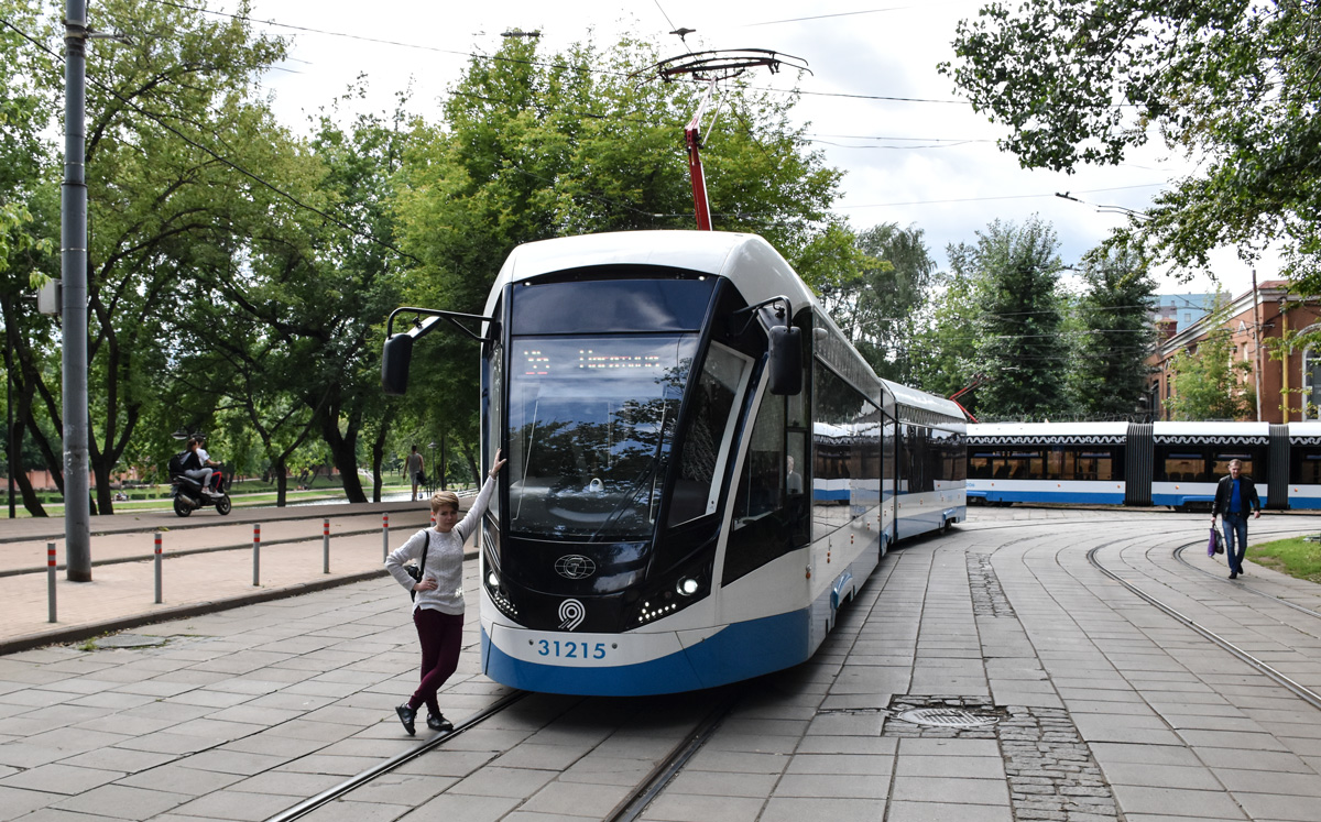 Работники электротранспорта