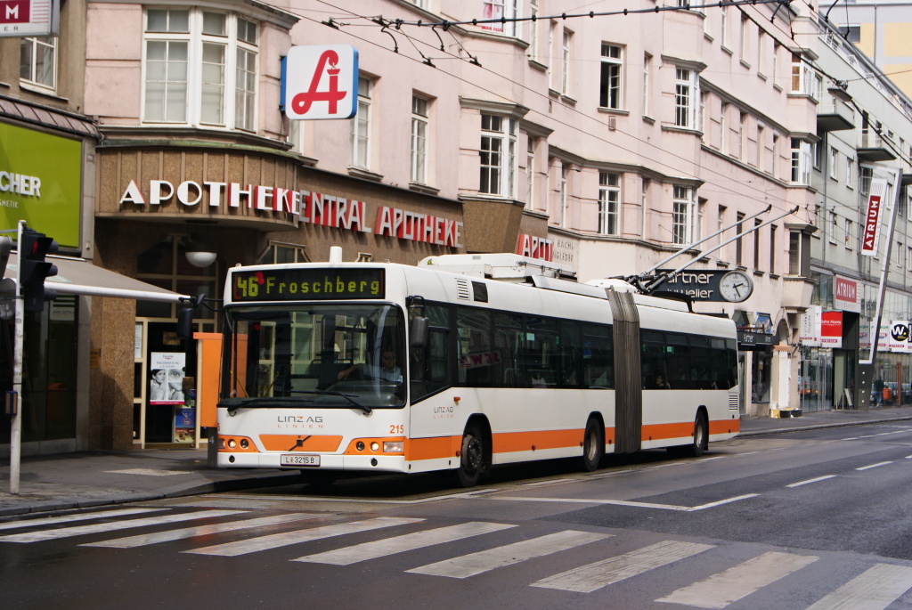 Линц, Volvo V 7000 AT № 215
