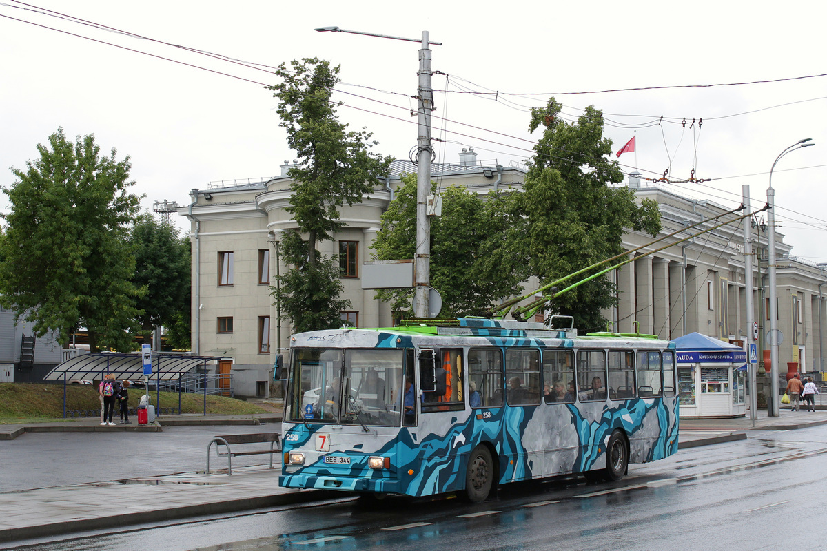 Каунас, Škoda 14Tr02 № 258