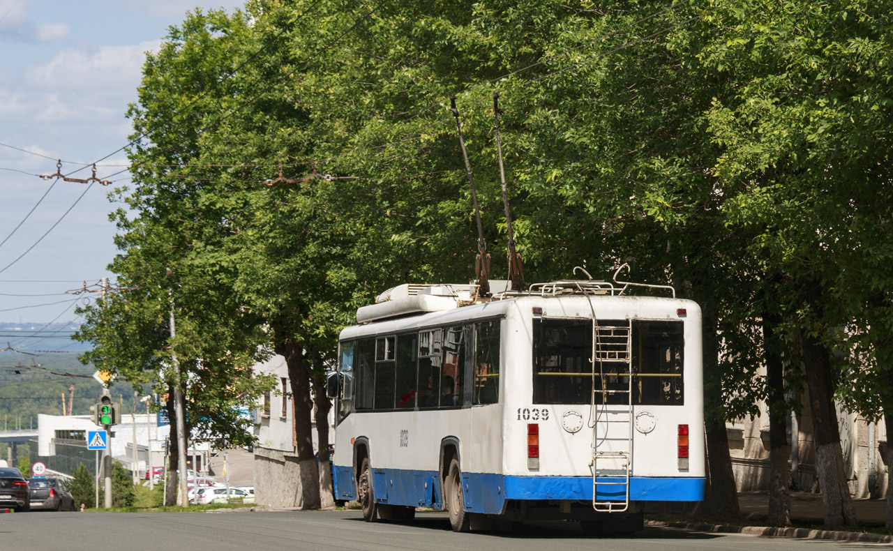 Уфа, БТЗ-52767А № 1039