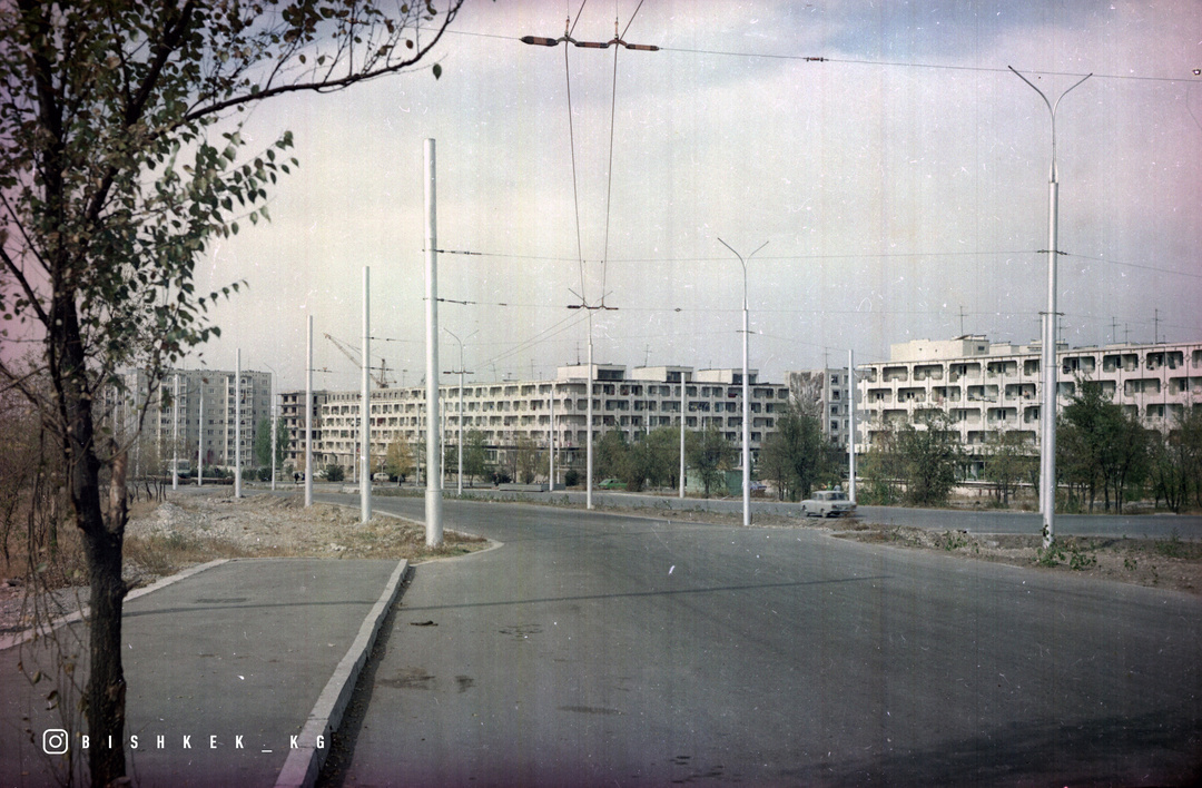 比什凯克 — Old photos; 比什凯克 — Trolleybus lines and rings