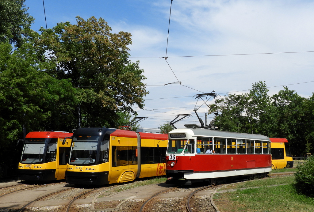 Варшава, Konstal 13N № 795; Варшава, PESA Swing 120Na № 3117