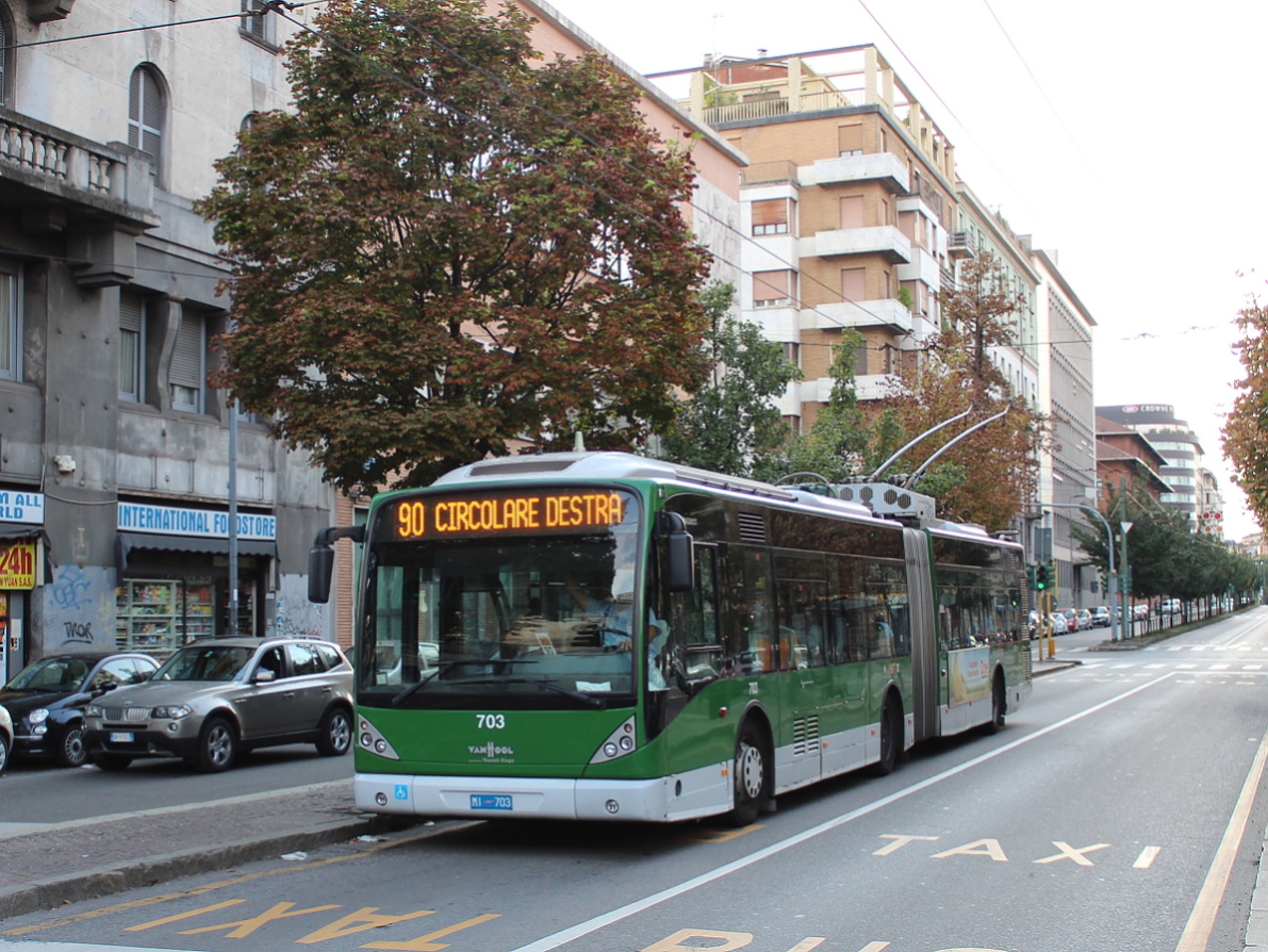 Милан, Van Hool AG 300T № 703