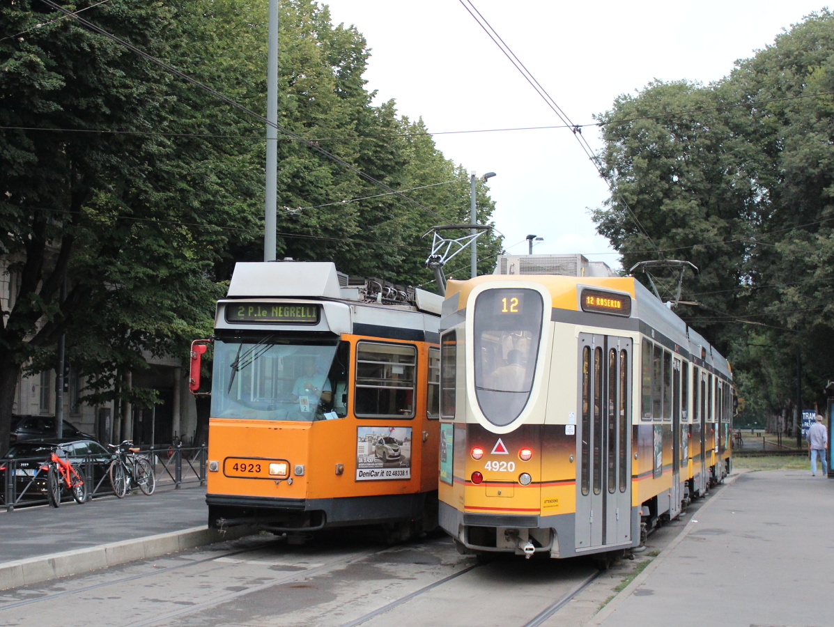 Милан, ATM series 4900 № 4923; Милан, ATM series 4900 № 4920