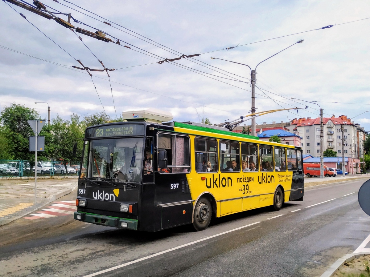 Львов, Škoda 14TrM № 597
