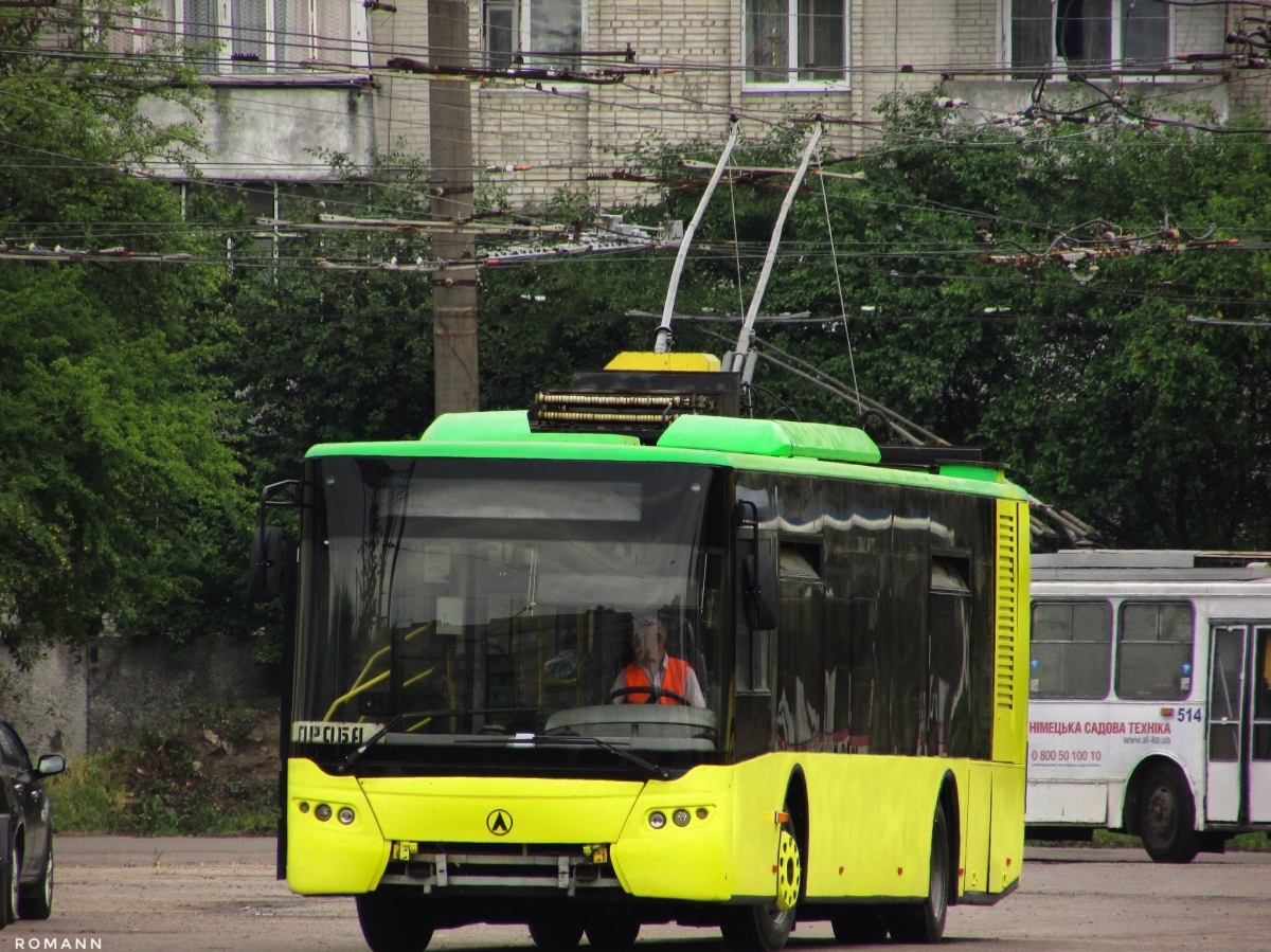 Lviv, LAZ E183D1 № 105