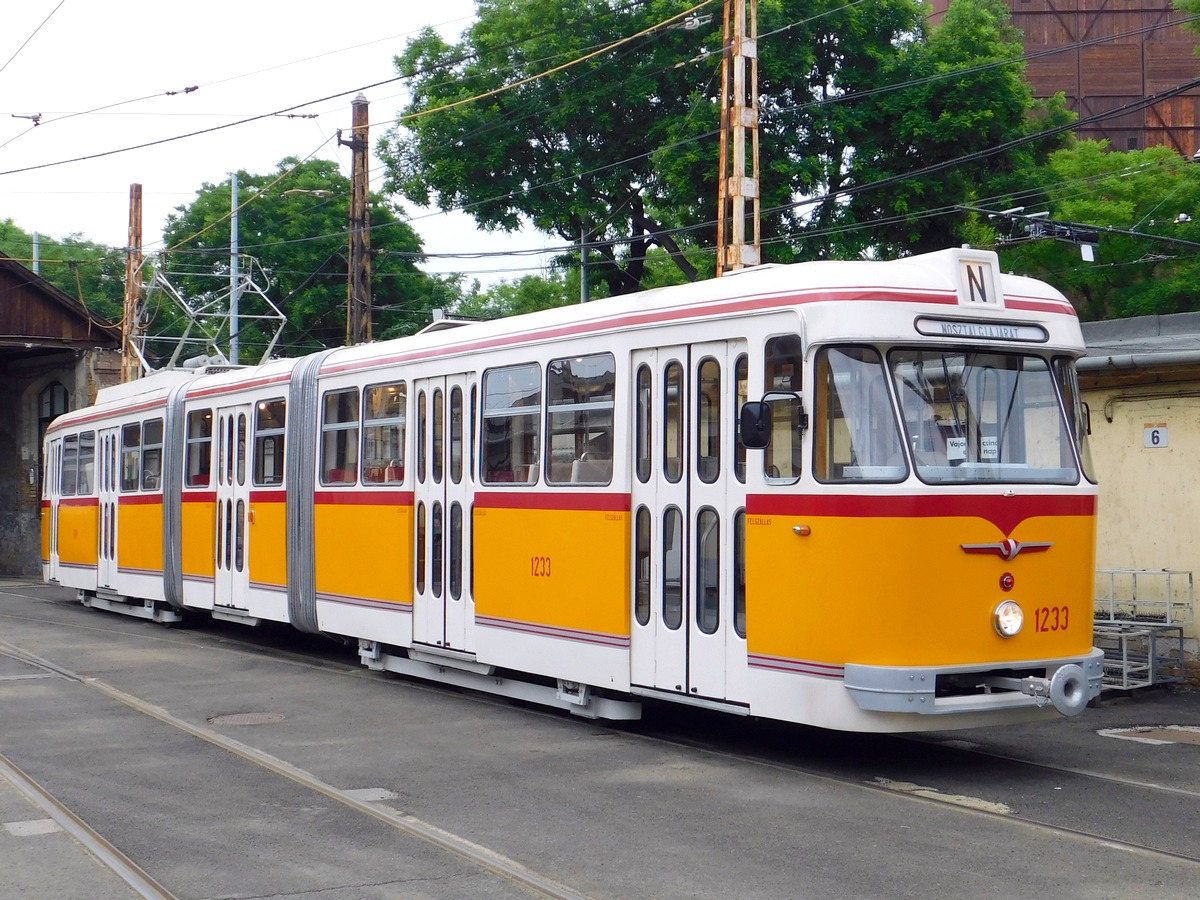Будапешт, CSM-4 № 1233; Будапешт — Трамвайные депо
