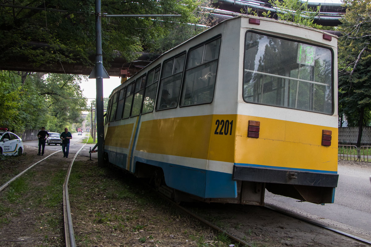 Днепр, 71-605 (КТМ-5М3) № 2201; Днепр — ДТП и аварии Днепр, 71-605 (КТМ-5М3) № 2201; Днепр — ДТП и аварии