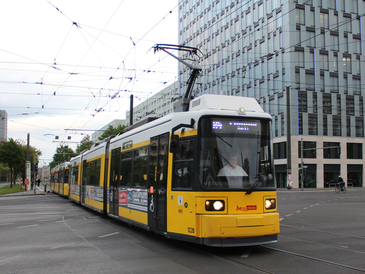Берлин, BVG GTNO № 1228