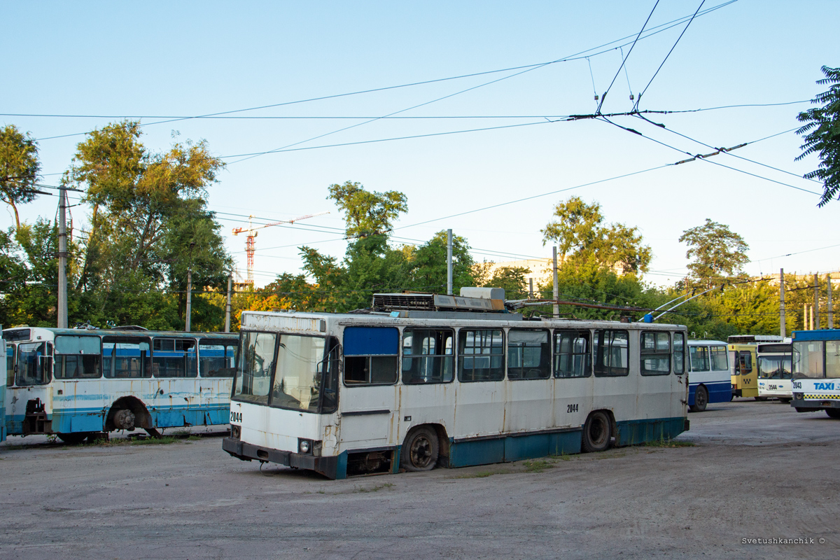 Днепър, ЮМЗ Т1Р (Т2П) № 2044