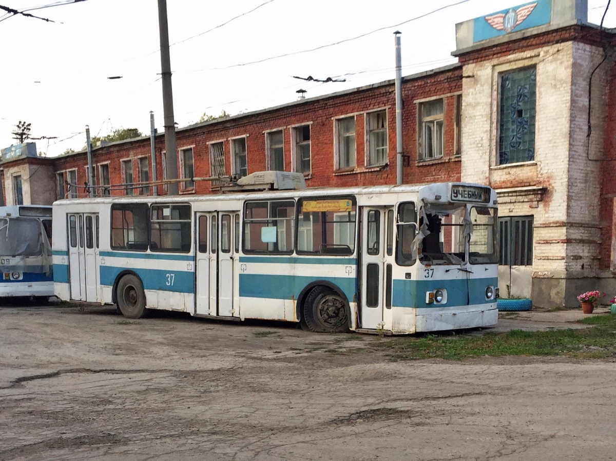 Самара, ЗиУ-682В [В00] № 37; Самара — Троллейбусное депо № 2