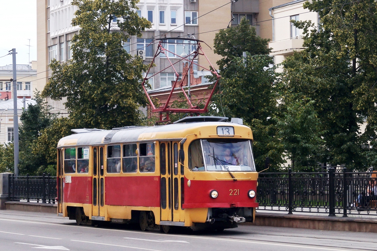 Екатеринбург, Tatra T3SU № 221