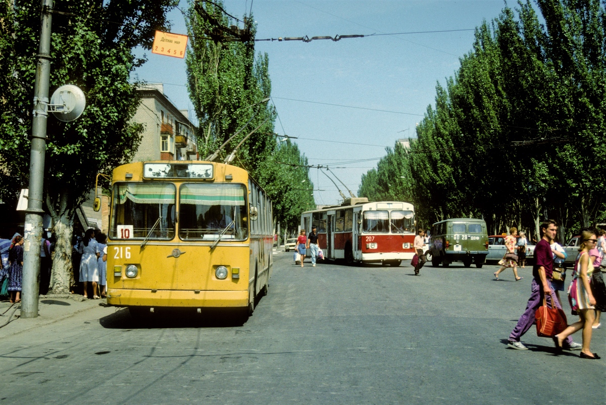 Макеевка, ЗиУ-682В-012 [В0А] № 216; Макеевка, ЗиУ-682В [В00] № 207; Макеевка — Фотографии Дэвида Пирсона — 11-14.08.1993