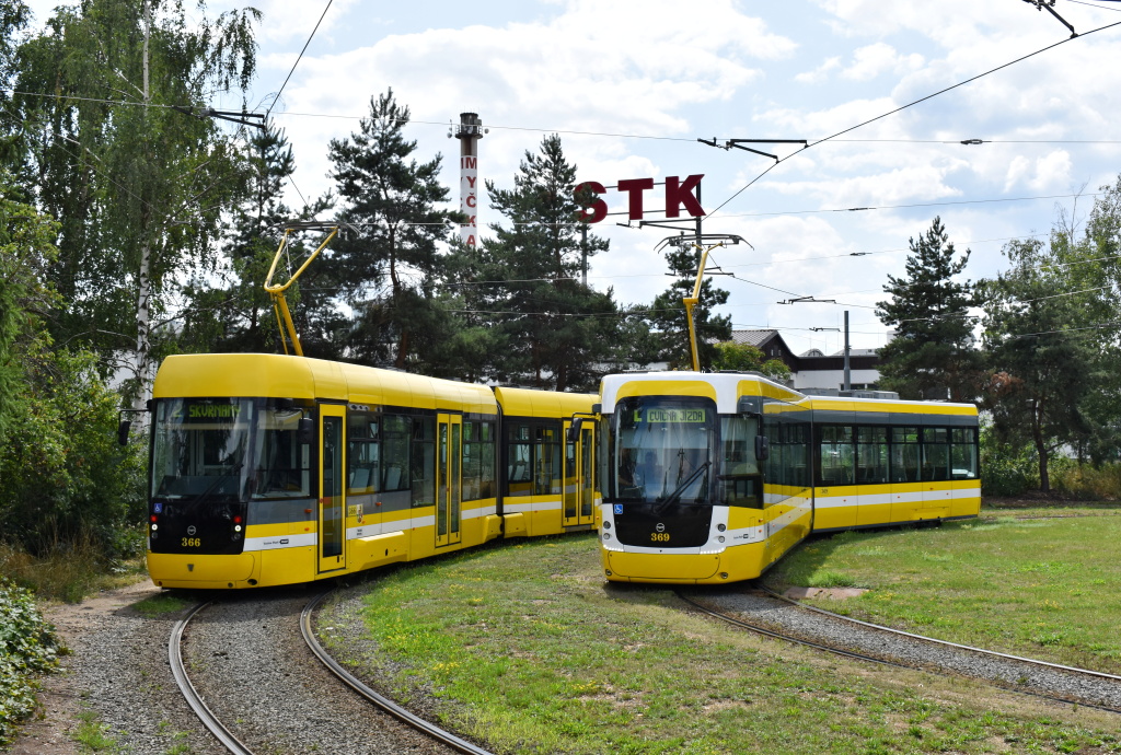 Пльзень, Vario LF2/2 IN № 366; Пльзень, EVO 2 № 369