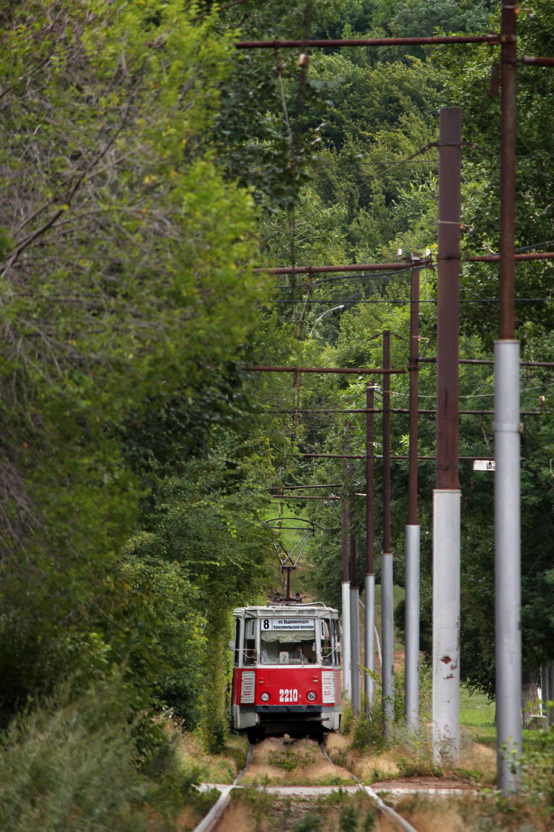 Саратов, 71-605 (КТМ-5М3) № 2210