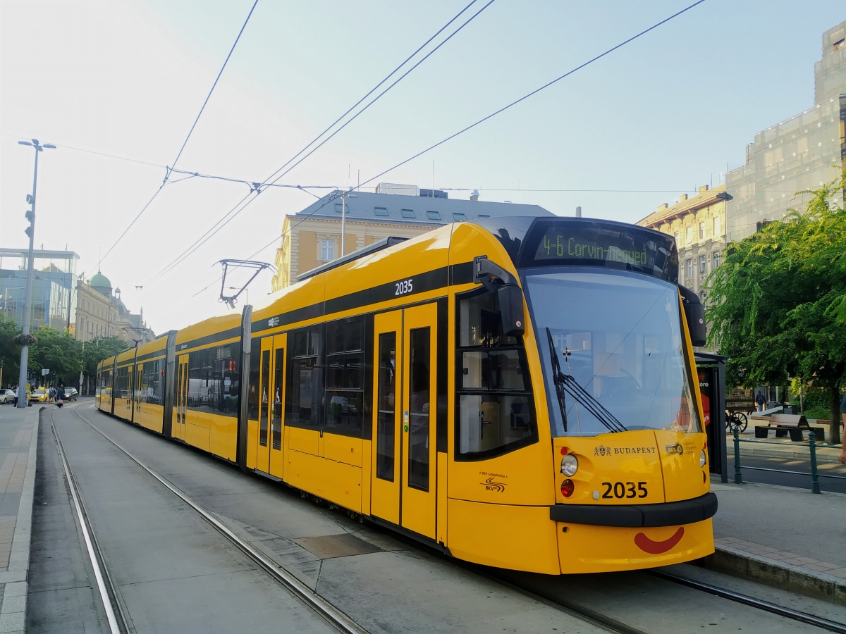 Будапешт, Siemens Combino Supra NF12B № 2035