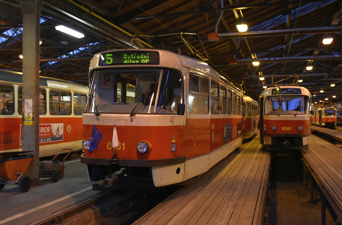 Прага, Tatra T3R.PV № 8161; Прага, Tatra T3R.P № 8561