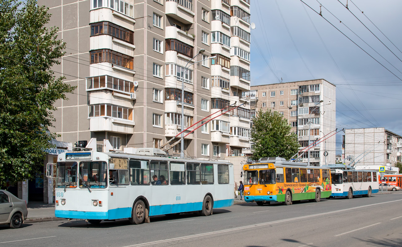 Екатеринбург, ЗиУ-682В-012 [В0А] № 480; Екатеринбург, БТЗ-5276-04 № 382