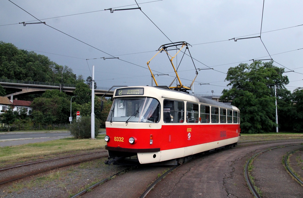 Прага, Tatra T3R.P № 8332