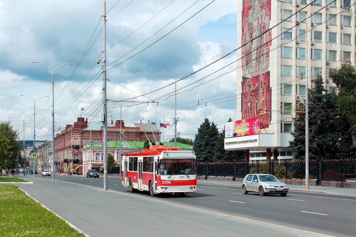 Саратов, ЗиУ-682Г-016.02 № 2258