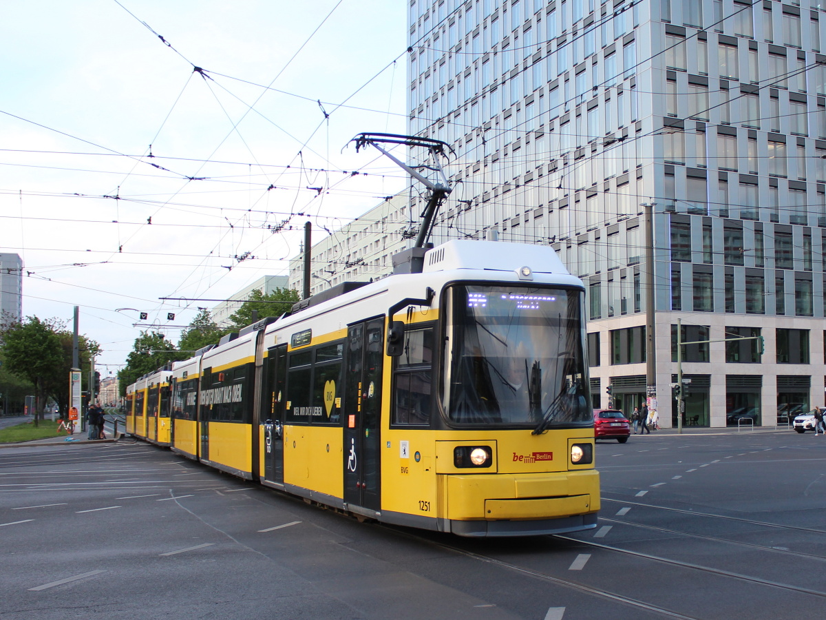 Берлин, BVG GTNO № 1251