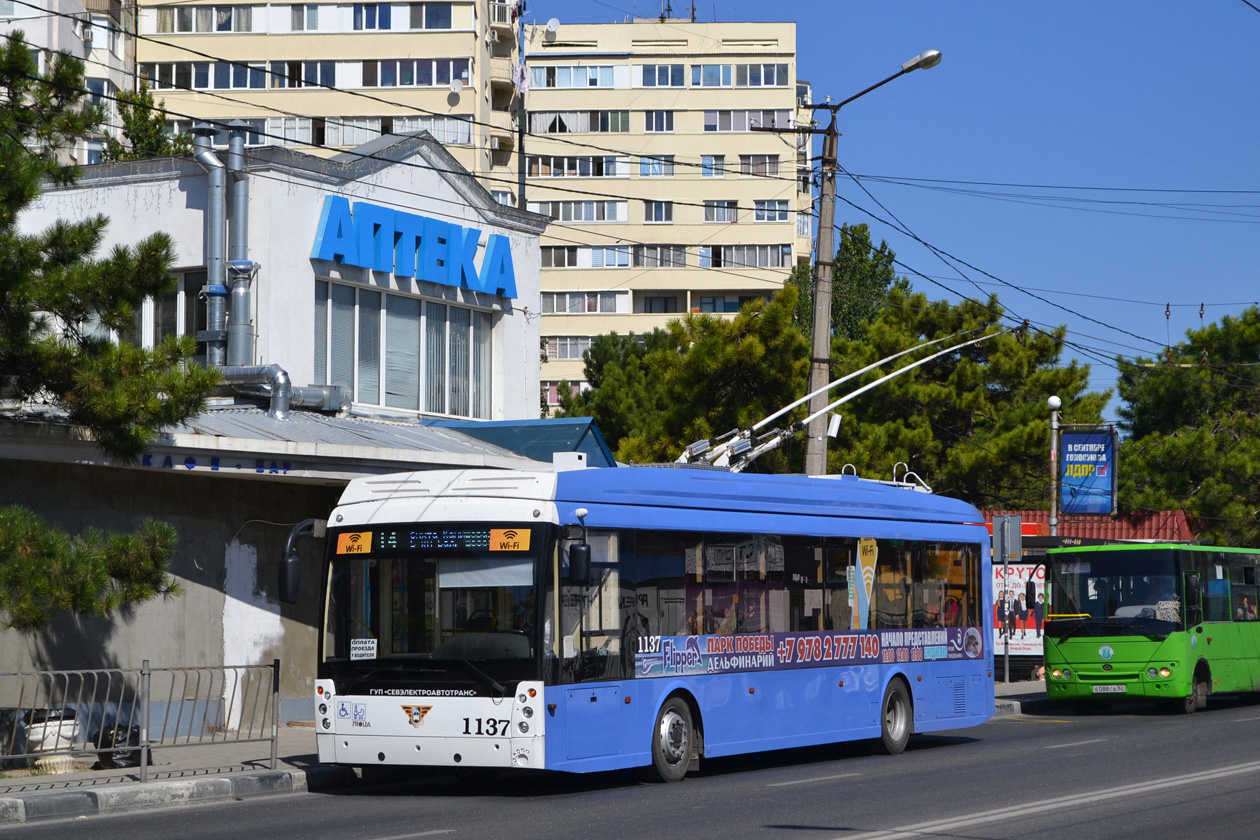 Севастополь, Тролза-5265.02 «Мегаполис» № 1137