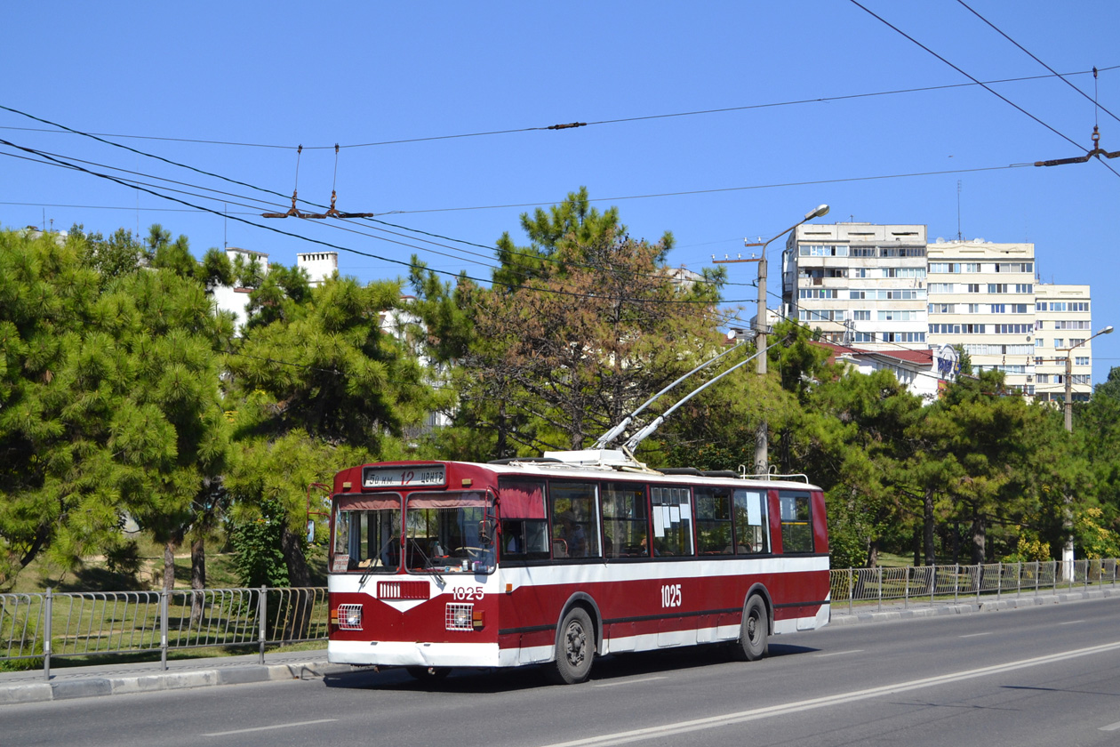 Севастополь, ЗиУ-682Г [Г00] № 1025