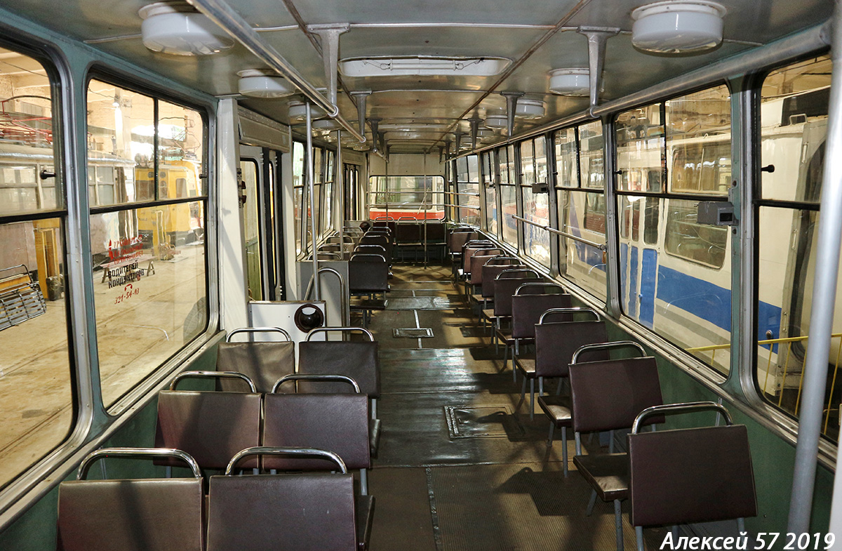 Санкт-Петербург, ЛМ-68М № 2423