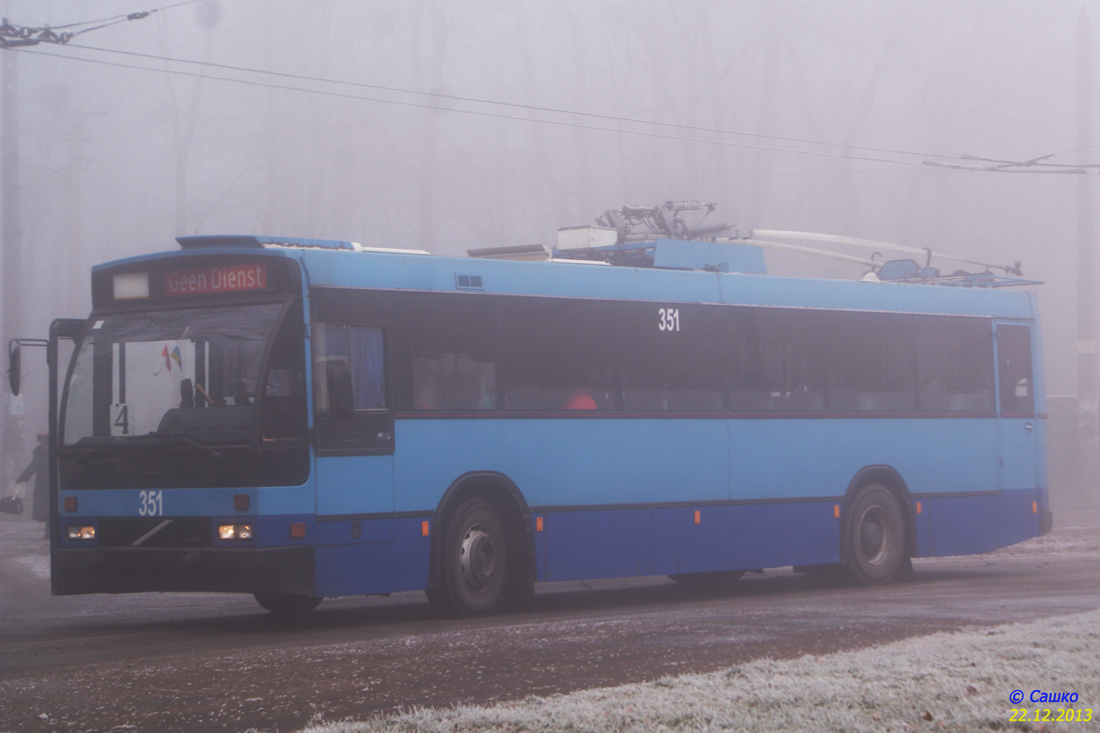 Černivci, Den Oudsten B88 Br. 351