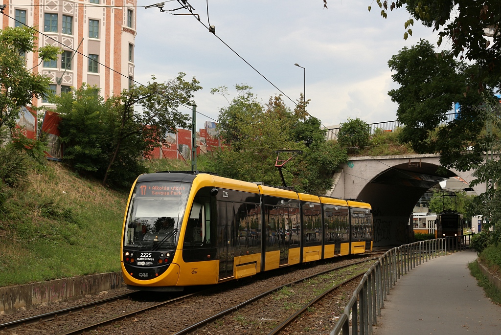 Будапеща, CAF Urbos 3 № 2225