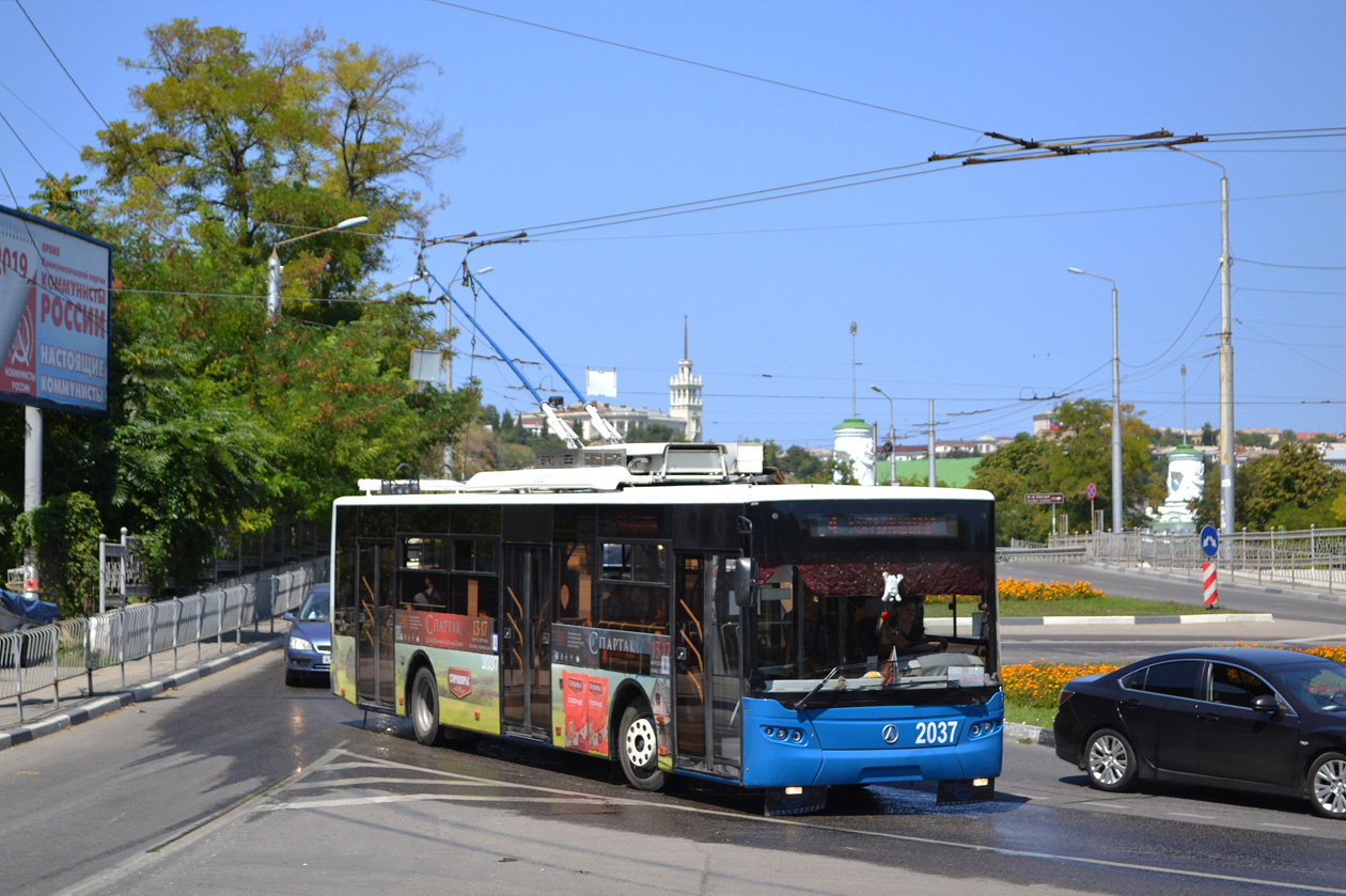 Севастополь, ЛАЗ E183A1 № 2037