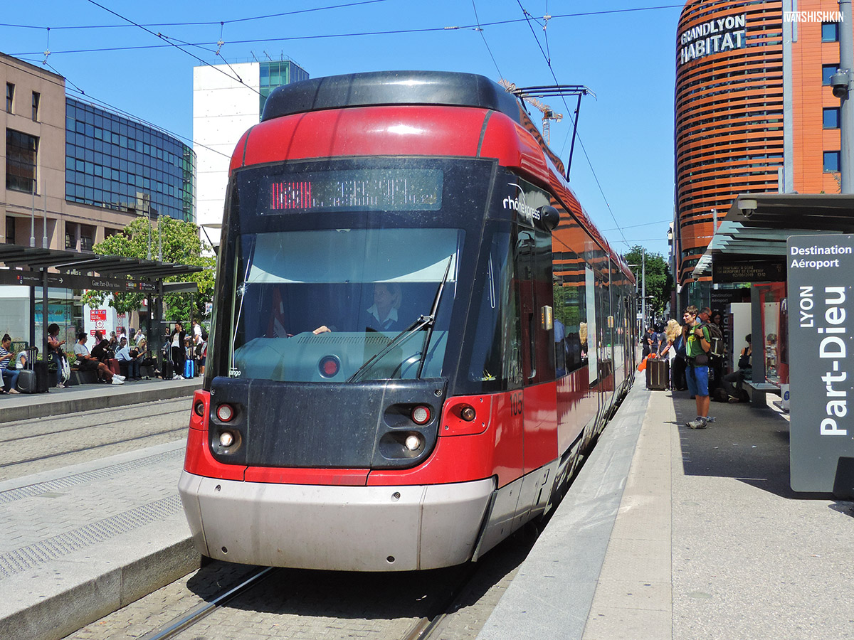 Лион, Stadler Tango ZR № 105