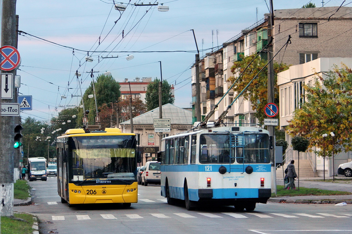 Кременчуг, ЛАЗ E183D1 № 206; Кременчуг, ЗиУ-682В [В00] № 121