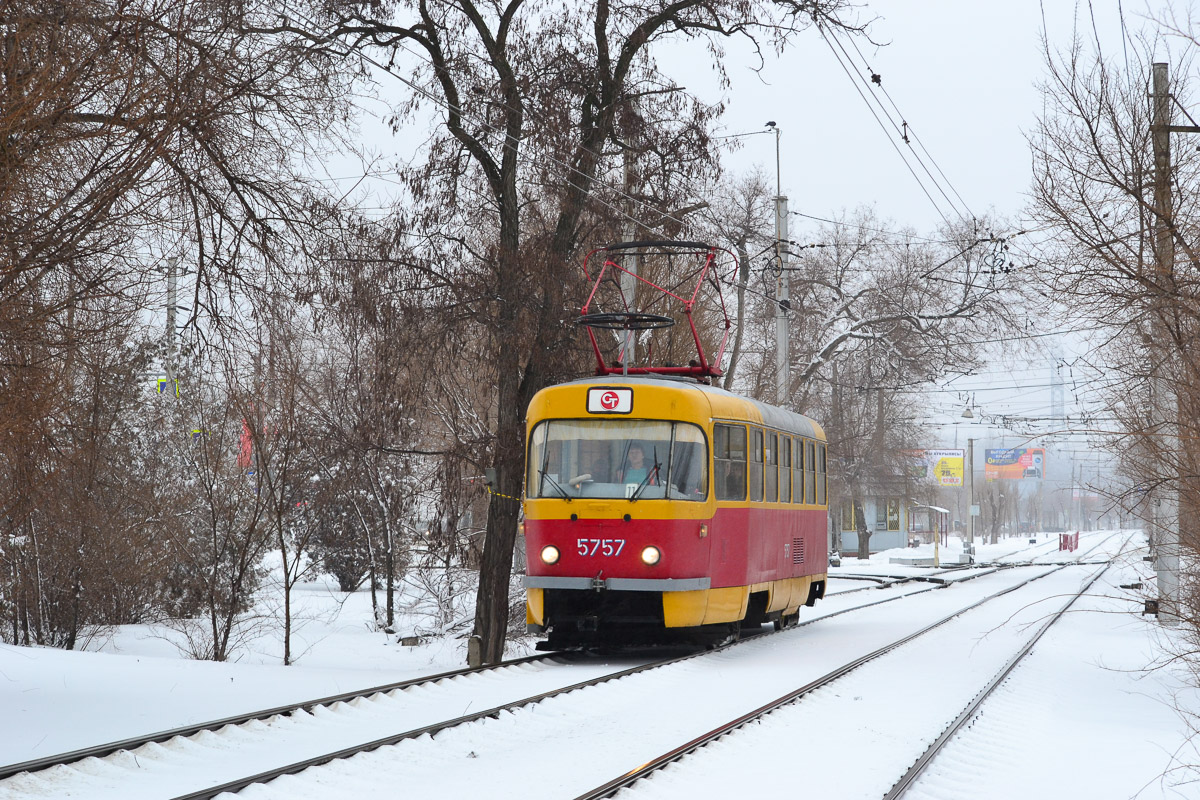 Volgográd, Tatra T3SU — 5757