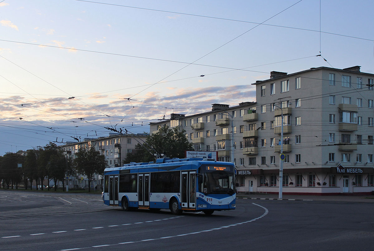 Витебск, БКМ 321 № 211