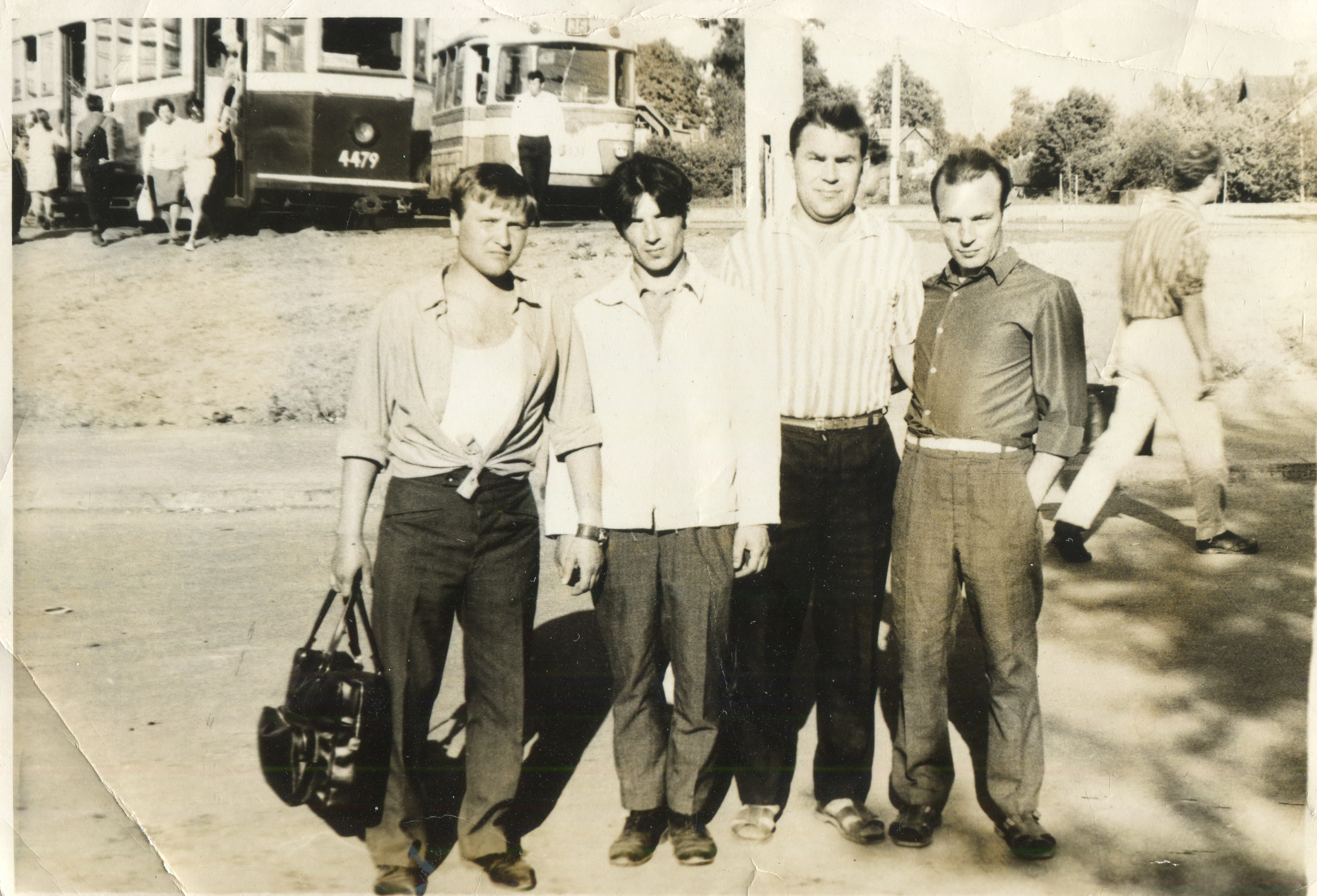 Petrohrad, LM-33 č. 4479; Petrohrad, LM-57 č. 5131