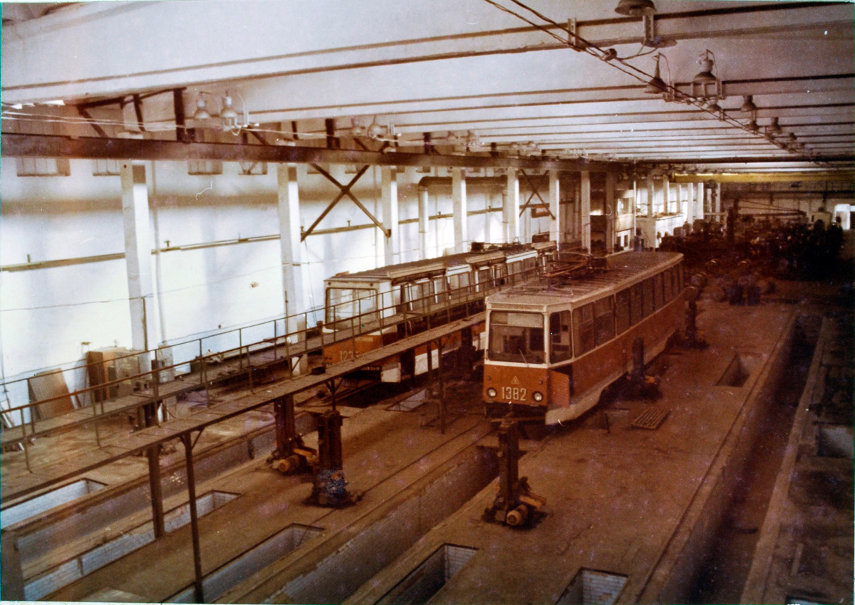 Chelyabinsk, 71-605 (KTM-5M3) Br. 1235; Chelyabinsk, 71-605 (KTM-5M3) Br. 1382; Chelyabinsk — Historical photos