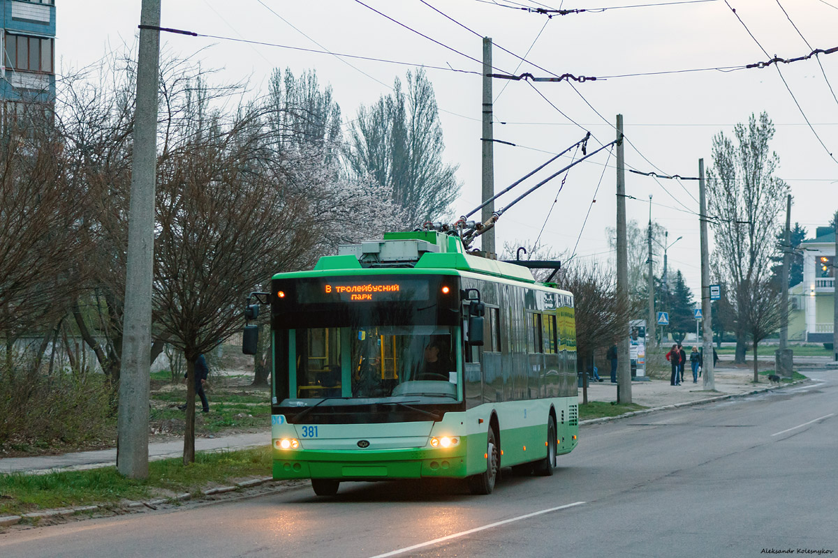 Черкассы, Богдан Т70117 № 381