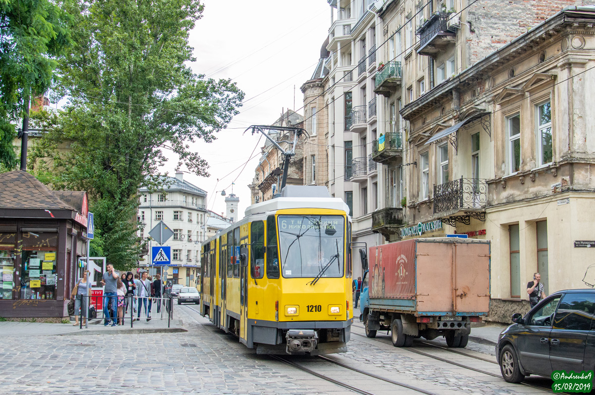 Львов, Tatra KT4DM № 1210