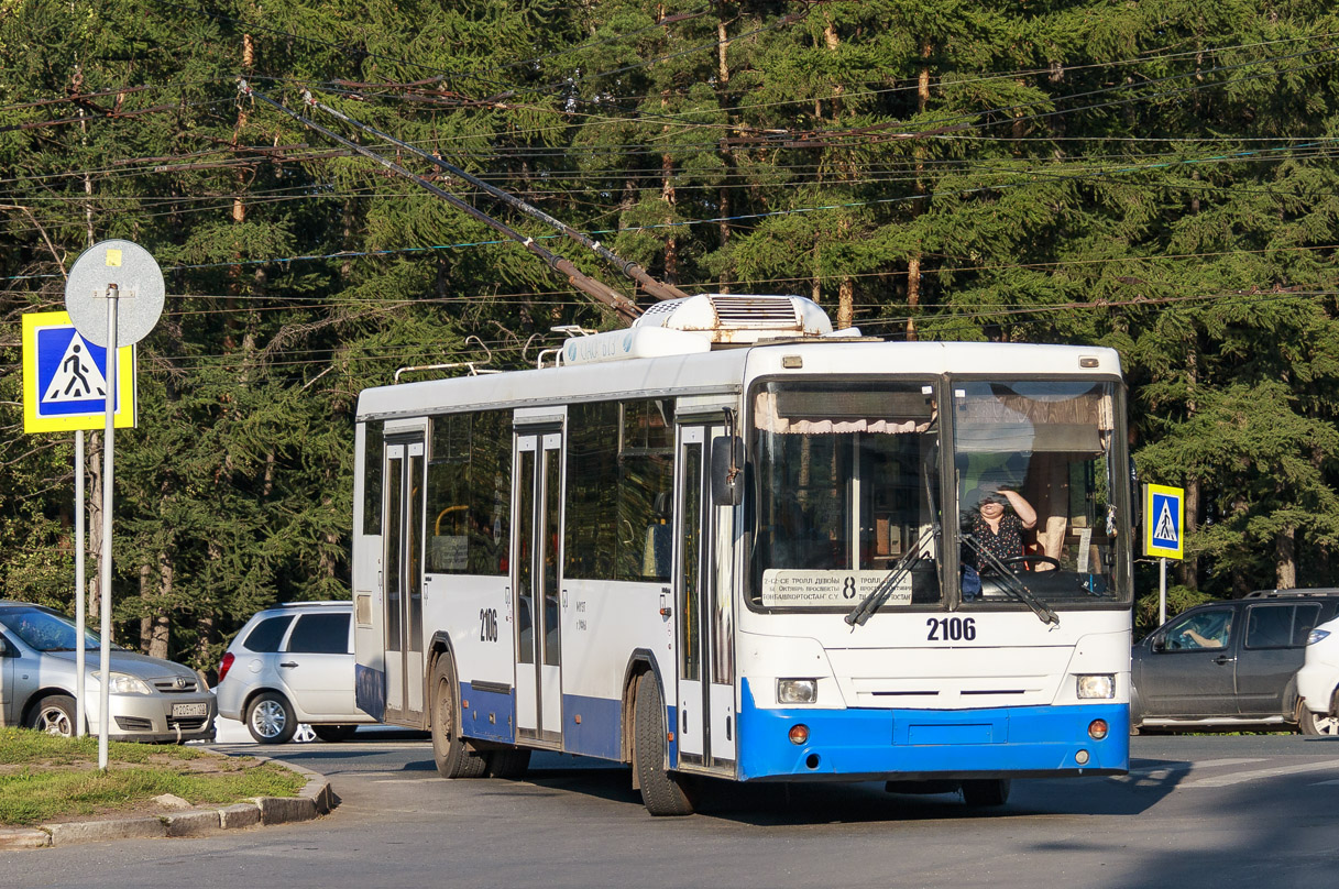 Уфа, НефАЗ-БТЗ 52765А № 2106