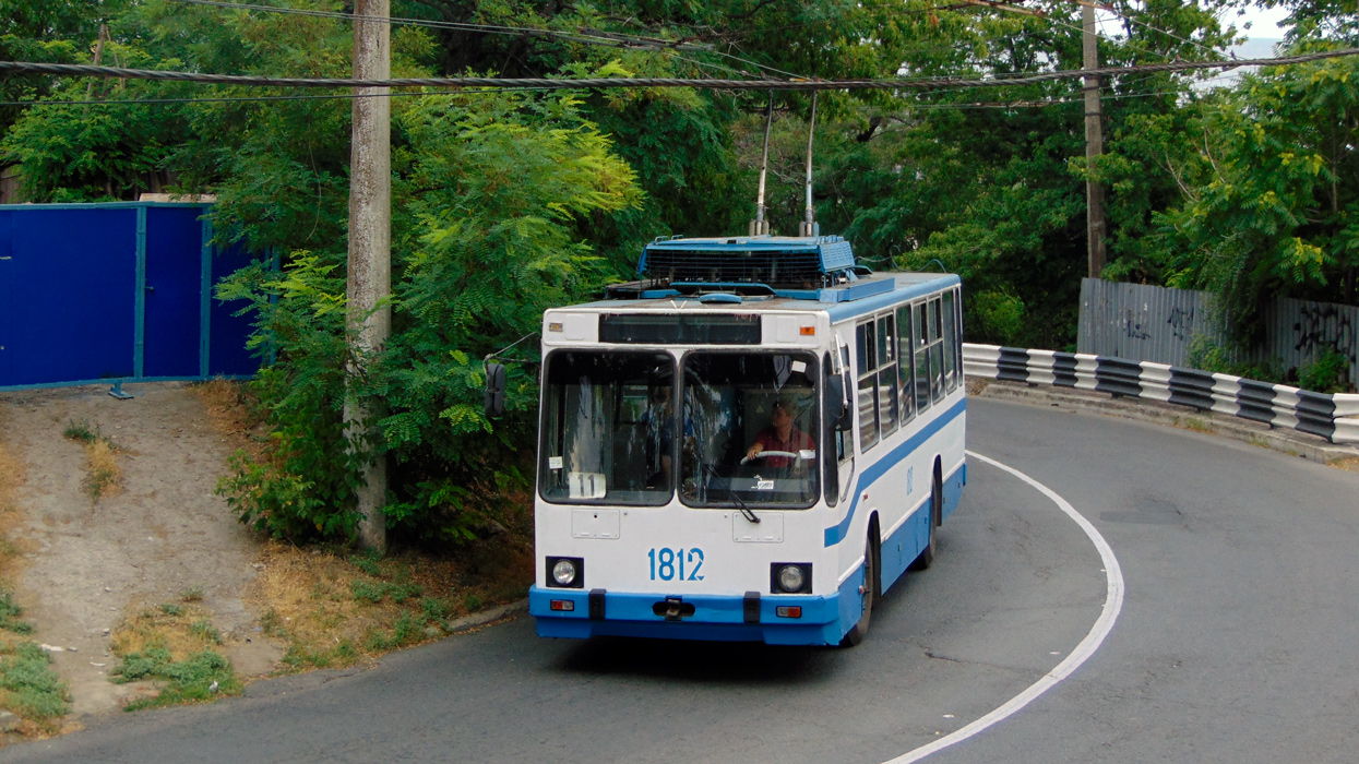 Мариуполь, ЮМЗ Т2 № 1812