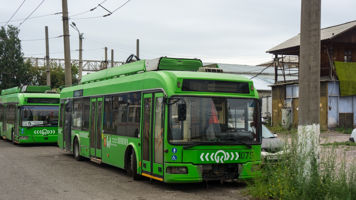 Красноярск, БКМ 321 № 1075