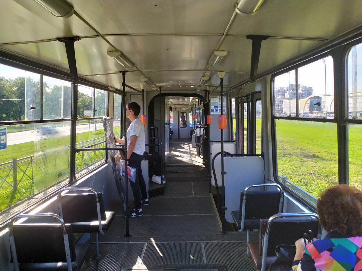 სანქტ-პეტერბურგი, 71-147K (LVS-97K) № 8102